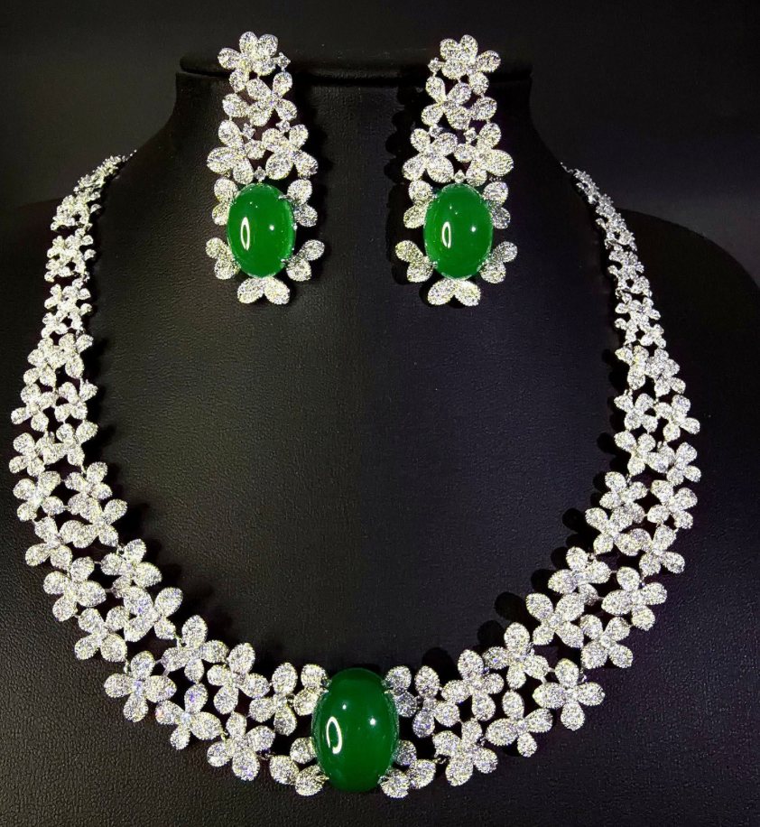 Agate Gem Clover-Flower Necklace-Earring Set — Elegant